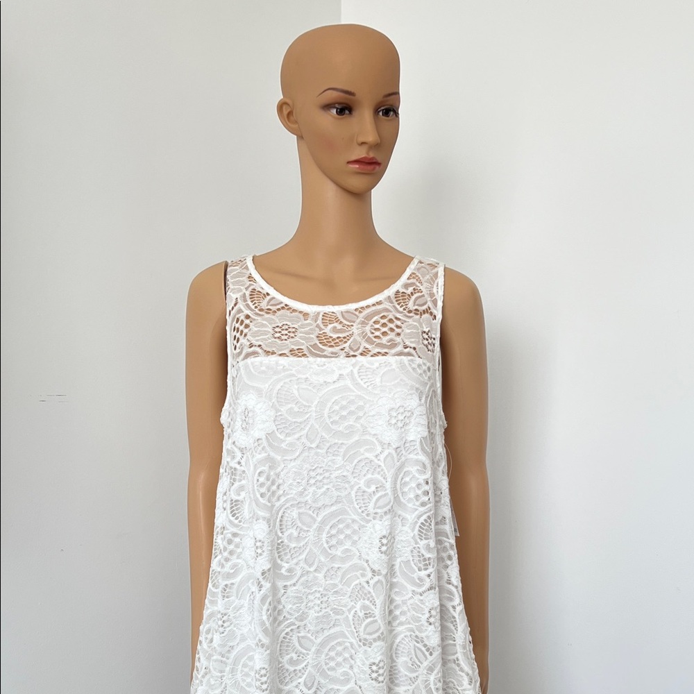Elegant White Lace Sleeveless Dress